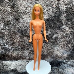 1966 Vintage Mattel Malibu Sun Twist n Turn Barbie made in Japan